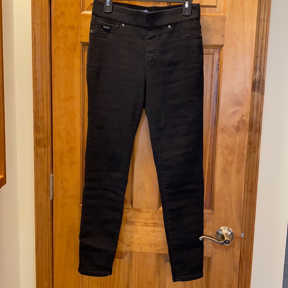 Issac Mizrahi stretchy black jeans